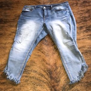 Soooo Fringgy.   Size 20 skinny jeans.